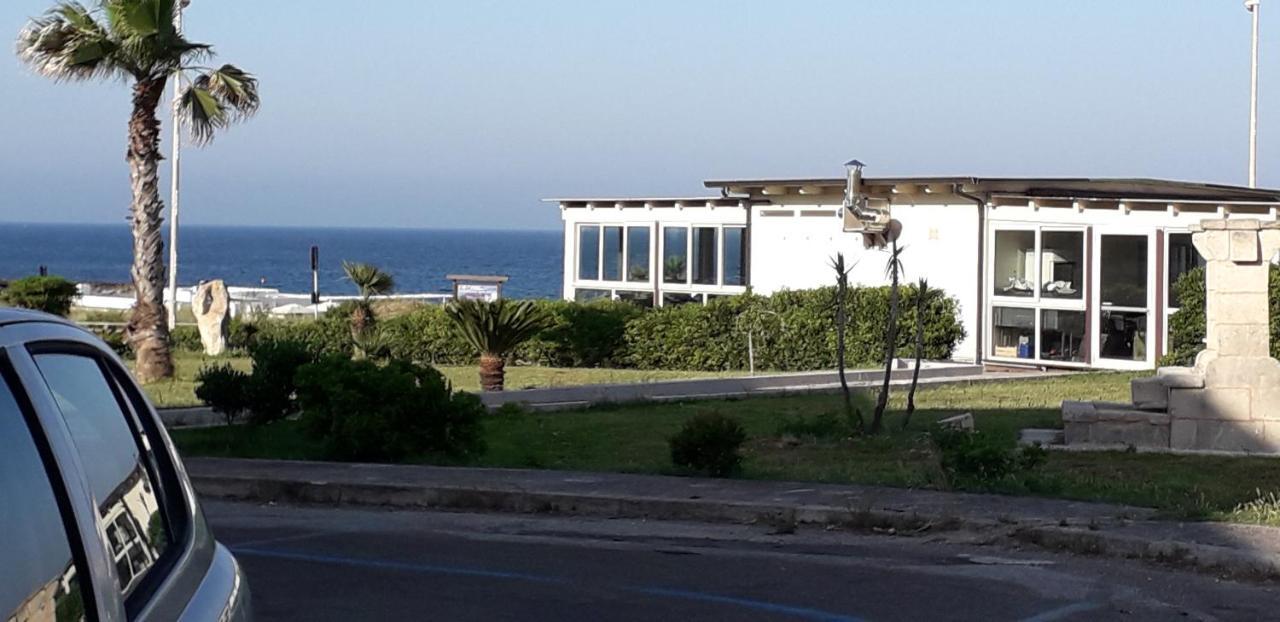 Bilocale Punta Rosa - Fronte Spiaggia Otranto Exterior photo